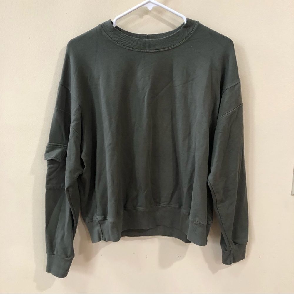 Monrow Patch Pocket Sweatshirt - Picture 4 of 6
